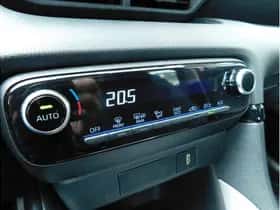 Toyota Yaris (2022) thumbnail 18