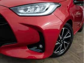 Toyota Yaris (2022) thumbnail 3