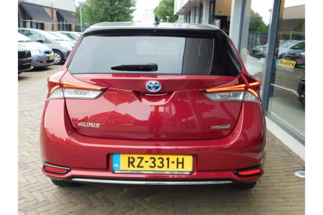 Toyota Auris (2018) thumbnail 6
