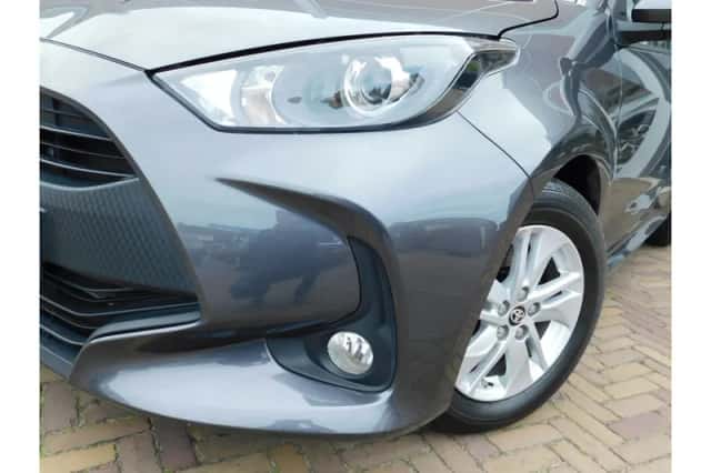 Toyota Yaris (2024) thumbnail 2