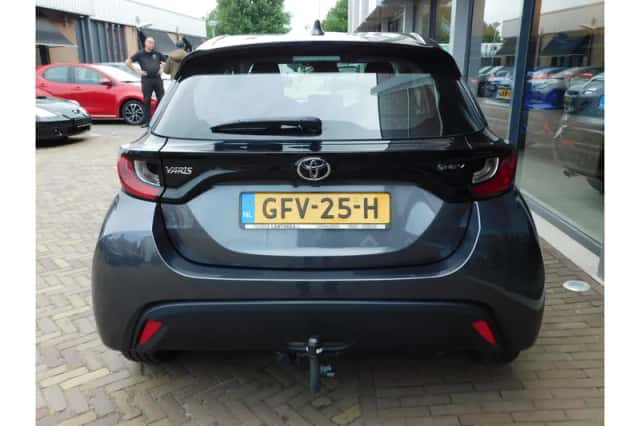 Toyota Yaris (2024) thumbnail 5