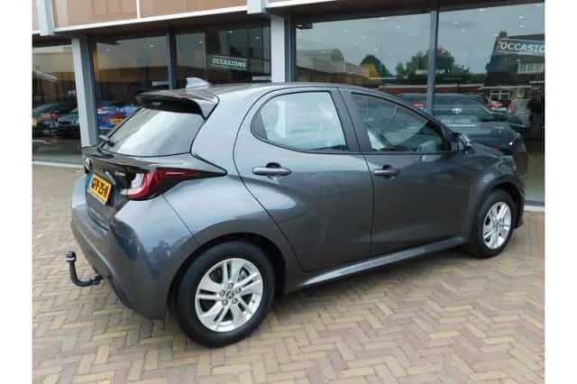 Toyota Yaris (2024) thumbnail 6