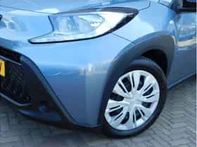 Toyota Aygo X (2024) thumbnail 2
