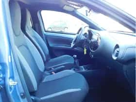 Toyota Aygo X (2024) thumbnail 11