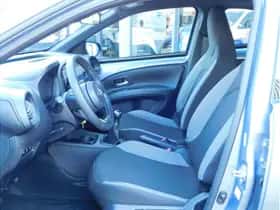 Toyota Aygo X (2024) thumbnail 7