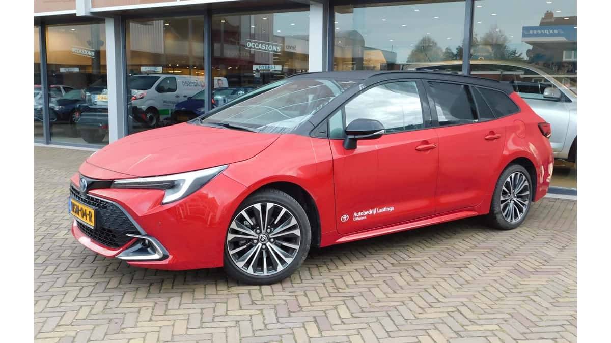 Toyota Corolla (2025) — foto 1