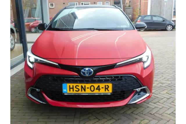 Toyota Corolla (2025) thumbnail 4
