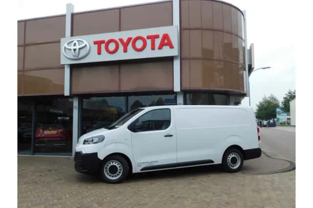 Toyota Proace (2024) thumbnail 1