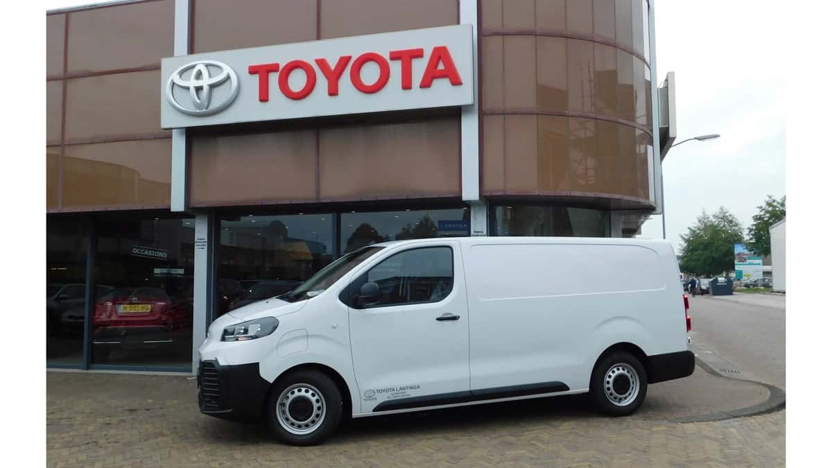 Toyota Proace (2024) — foto 1
