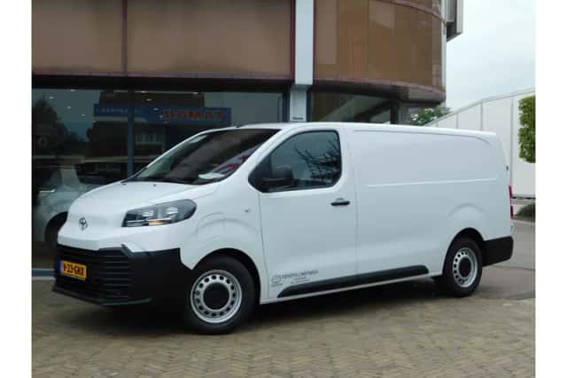 Toyota Proace (2024) thumbnail 4