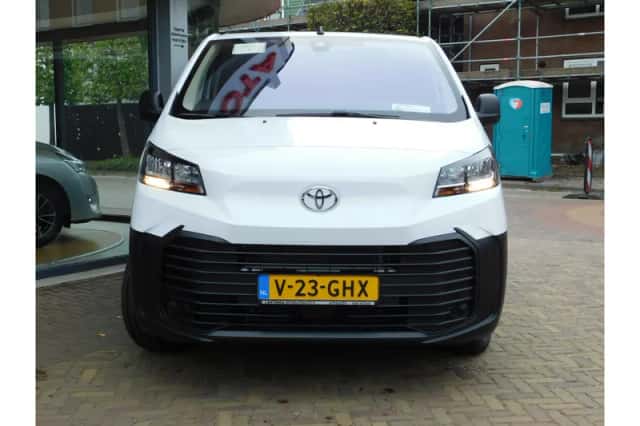 Toyota Proace (2024) thumbnail 6