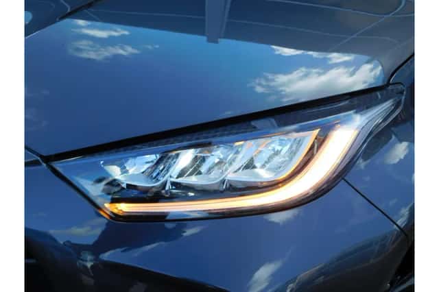 Toyota Yaris (2025) thumbnail 3