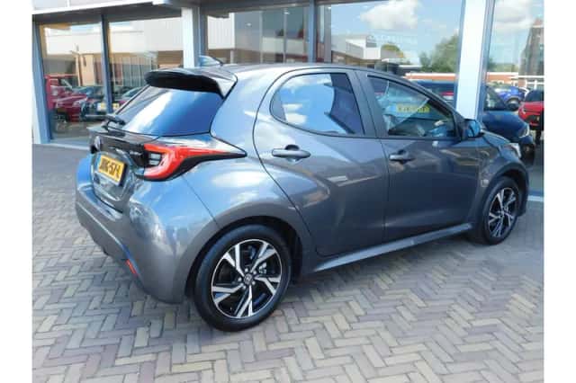 Toyota Yaris (2025) thumbnail 6
