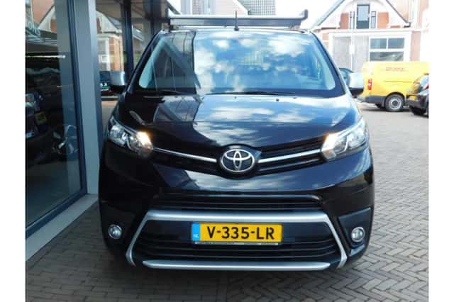 Toyota Proace (2018) thumbnail 3