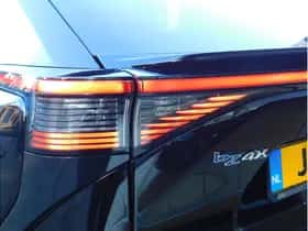 Toyota bZ4X (2025) thumbnail 8