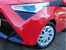 Toyota Aygo (2022) thumbnail 2