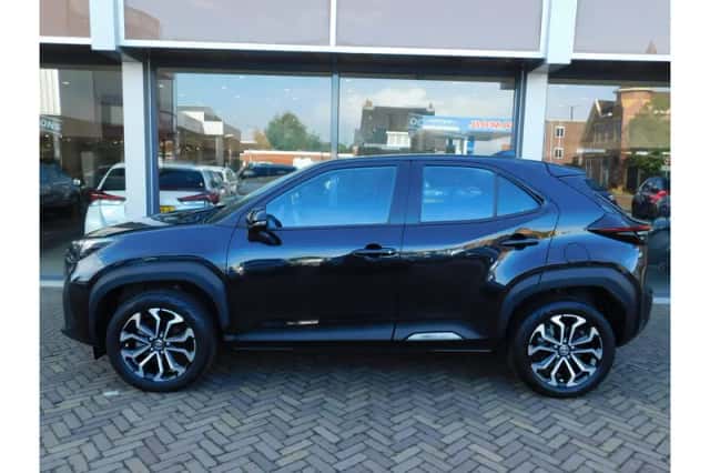 Toyota Yaris Cross (2023) thumbnail 4