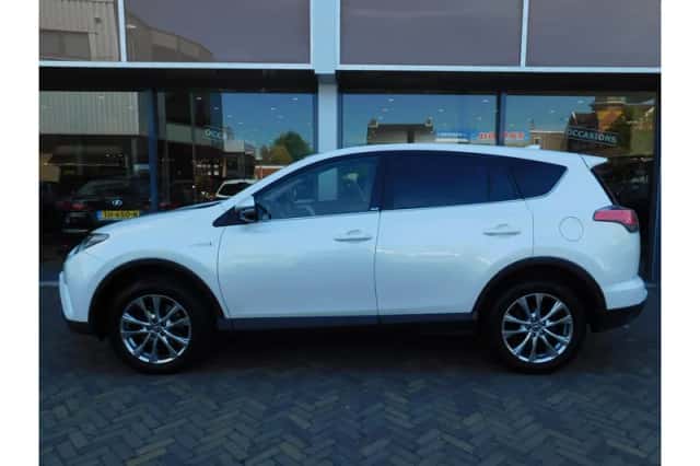 Toyota RAV4 (2017) thumbnail 5