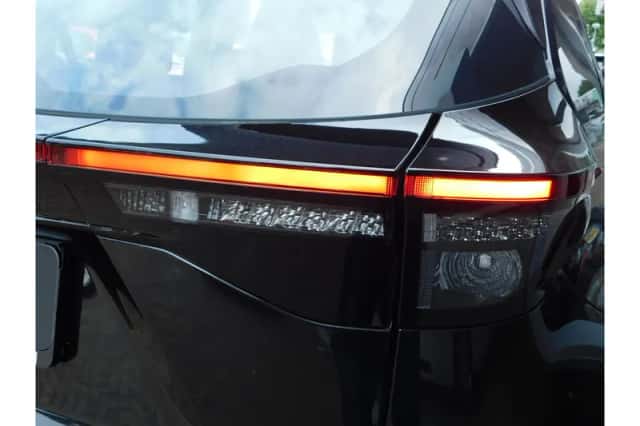 Toyota Yaris Cross (2024) thumbnail 6