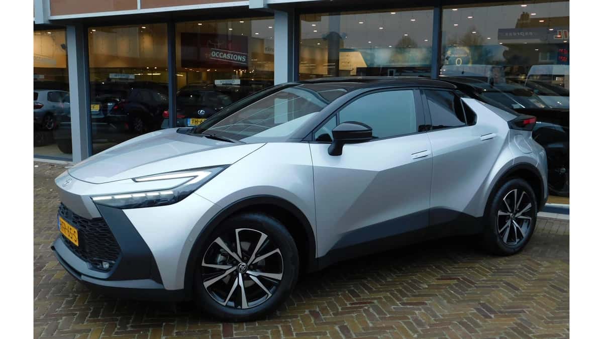 Toyota C-HR (2025) — foto 1