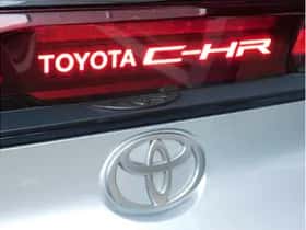 Toyota C-HR (2025) thumbnail 9