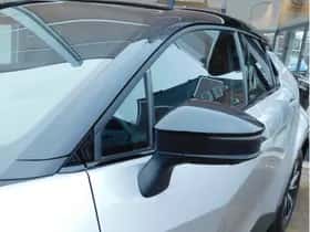 Toyota C-HR (2025) thumbnail 10