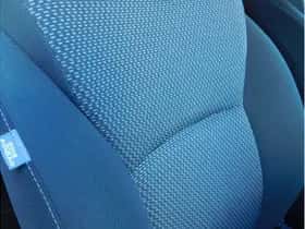 Toyota Auris (2011) thumbnail 11