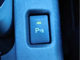 Toyota Auris (2011) thumbnail 14