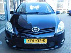 Toyota Auris (2011) thumbnail 3