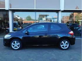 Toyota Auris (2011) thumbnail 4