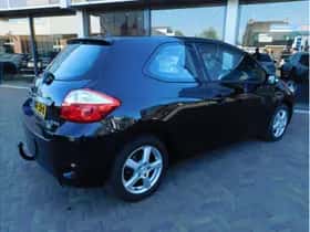 Toyota Auris (2011) thumbnail 6