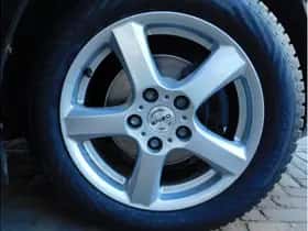 Toyota Auris (2011) thumbnail 7