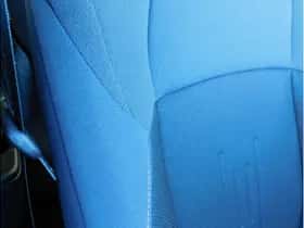 Toyota C-HR (2025) thumbnail 13
