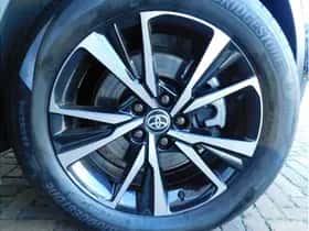 Toyota C-HR (2025) thumbnail 7
