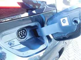 Toyota C-HR (2025) thumbnail 8