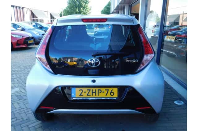 Toyota Aygo (2015) thumbnail 6
