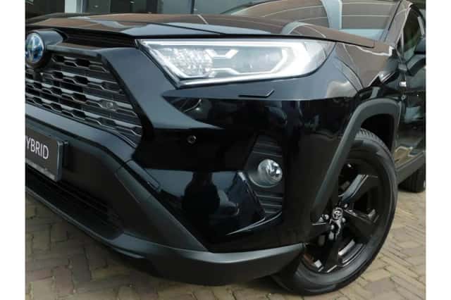 Toyota RAV4 (2020) thumbnail 2