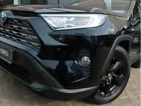 Toyota RAV4 (2020) thumbnail 2