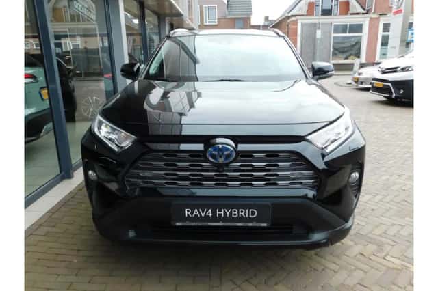 Toyota RAV4 (2020) thumbnail 3