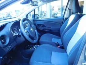 Toyota Yaris (2019) thumbnail 10