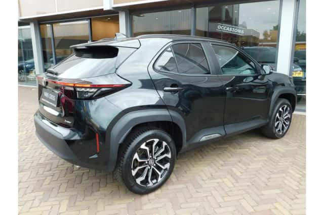 Toyota Yaris Cross (2024) thumbnail 4