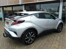 Toyota C-HR (2019) thumbnail 7