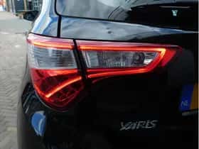 Toyota Yaris (2017) thumbnail 7