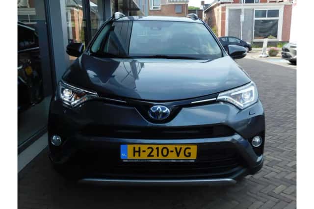 Toyota RAV4 (2019) thumbnail 3