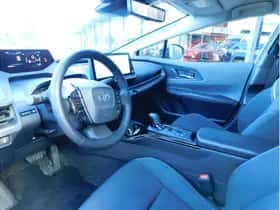 Toyota Prius (2023) thumbnail 2