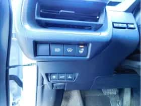 Toyota Prius (2023) thumbnail 11