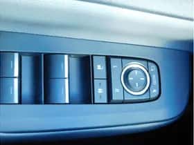 Toyota Prius (2023) thumbnail 23