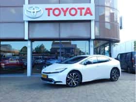 Toyota Prius (2023) thumbnail 5