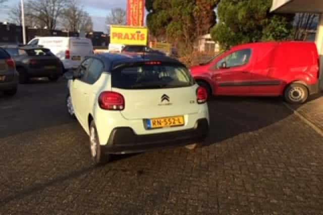 Citroën C3 (2018) thumbnail 2