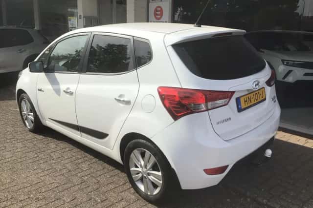 Hyundai ix20 (2016) thumbnail 3